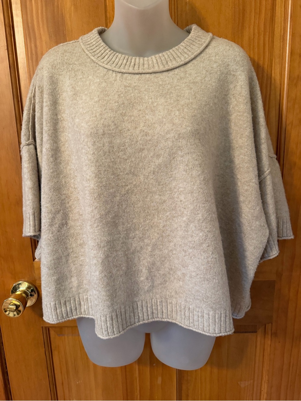Simply Vera Vera Wang Cream Boxy Crewneck Sweater